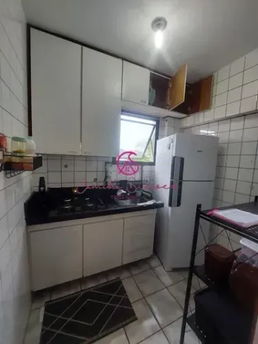 Locação anual.. Apartamento de 01 quarto com 01 vaga e mobiliado. Centro de Guarapari/ES.