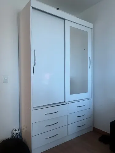 Armário duas portas e 3 gavetas