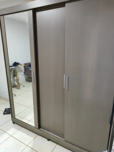 Guarda-roupa solteiro