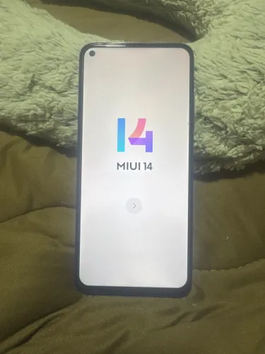 Vendo celular Xiaomi Mi10T semi novo