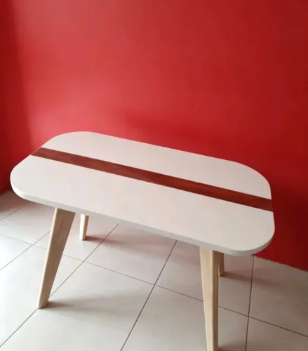Mesa de centro moderna com design único