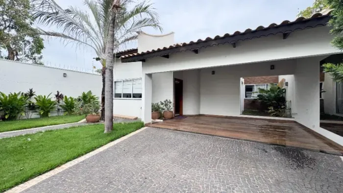CASA À VENDA NA 207 SUL (ARSO 23) - PALMAS/TO - LUXO, CONFORTO E LOCALIZAÇÃO PRIVILEGIADA