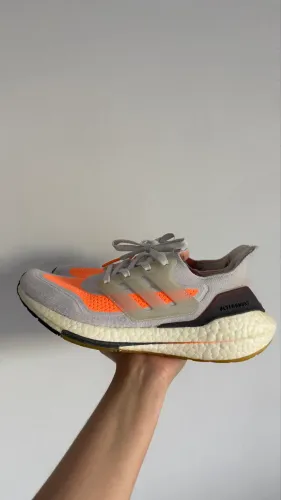Tênis ultraboost 21