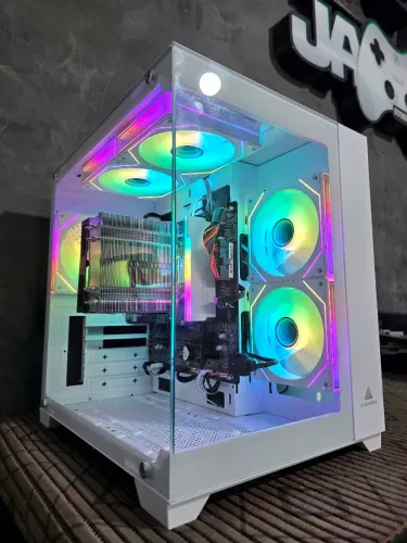 PC Gamer Ryzen 5 8600G/ 16GB Ddr5/ A620M ac trca