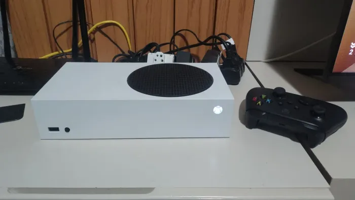 Vende-se Xbox one com 4 mês de uso