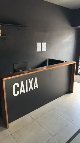 Balcão de Caixa e Balcão para Bar - Comércio em Geral - Ótimo Estado 