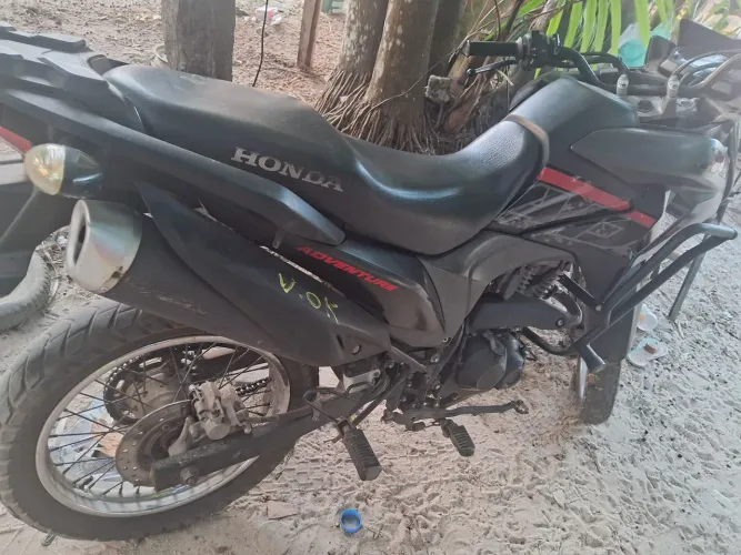 Moto XRE vendo ou troco