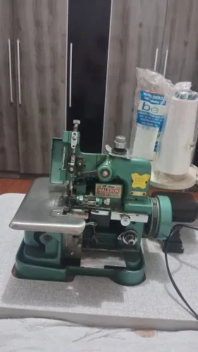Máquina Overlock Butterfly