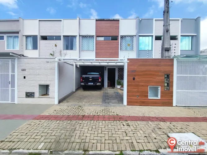 Sobrado semimobiliado à venda em Balneário Camboriú