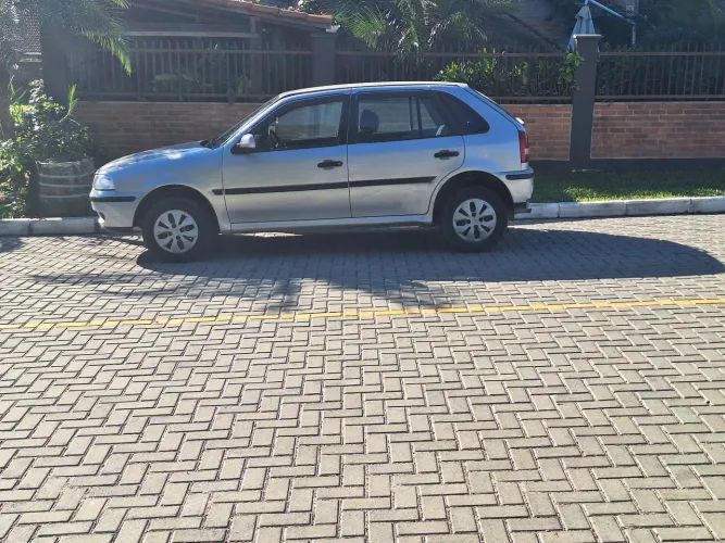 Volkswagen Gol City 1.0 MI 8V 4P (álcool) 2004