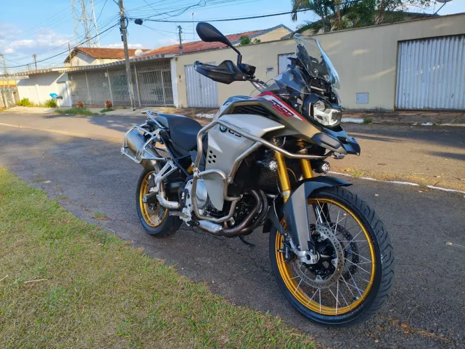 BWM 850 Gs Aventure Premium Leia o Anúncio