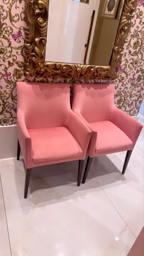 2 Poltronas Decorativa Recepção Escritório Sophia Suede Rosa Bebê