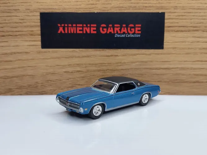 Autoworld Mercury Cougar 1:64