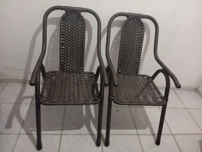 Restauro cadeiras e mesas