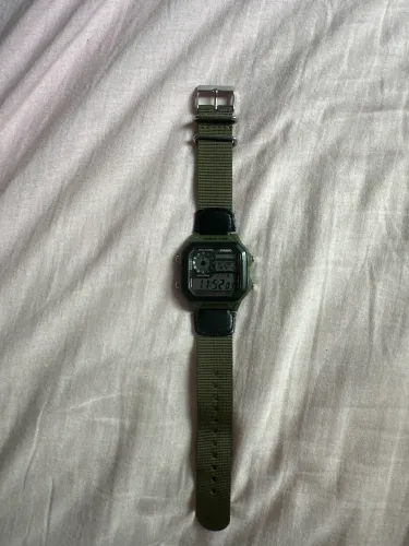 Relógio Casio AE-1200 Verde Militar