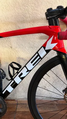 TREK ÉMONDA 