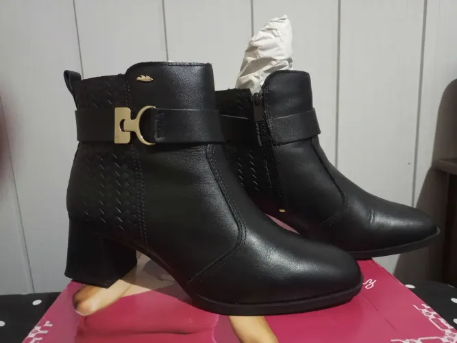 Bota couro Dakota cano curto tamanho 36 