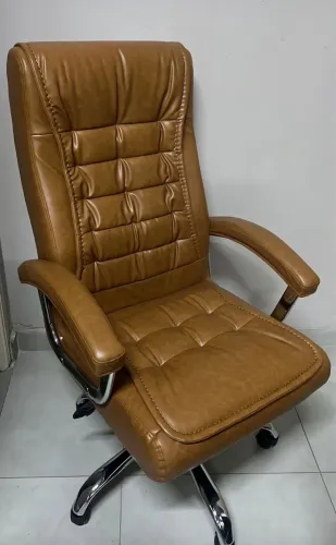 CADEIRA PRESIDENTE CARAMELO COM MOLAS ENSACADAS LOJA IKONOFFICE 