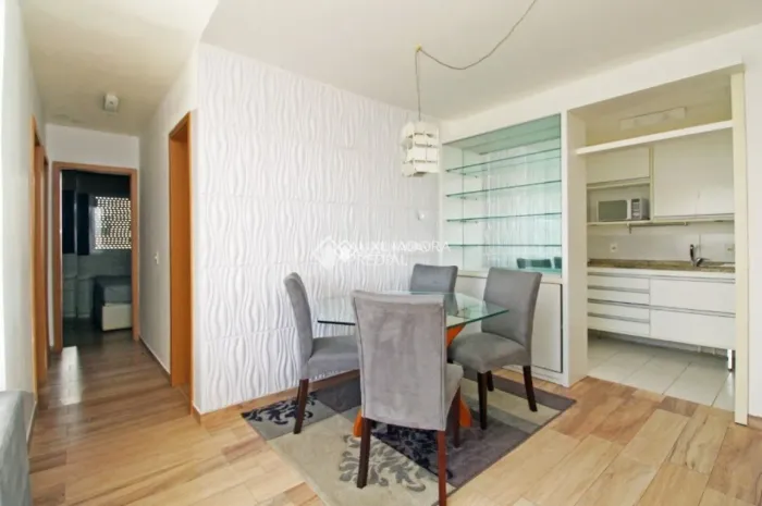 LOCAÇÂO I Apartamento mobiliado com 3 dormitórios sendo 1 suíte,
