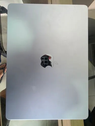Macbook M4, 16GB de memória e 256GB armazenamento