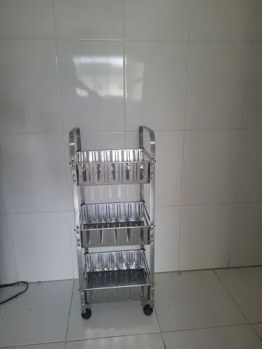 Fruteira de metal