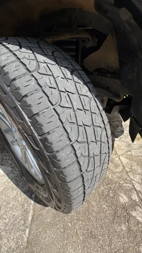 Jogo de Pneu aro 17 para caminhonete