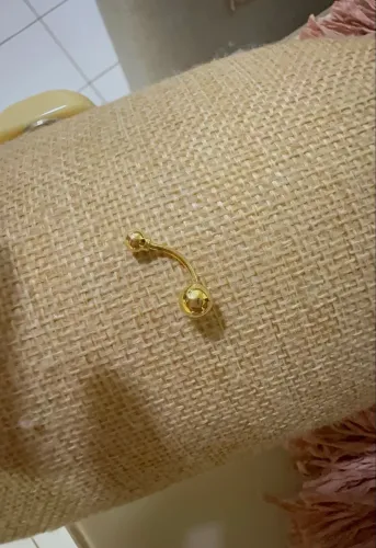 Piercing de ouro 