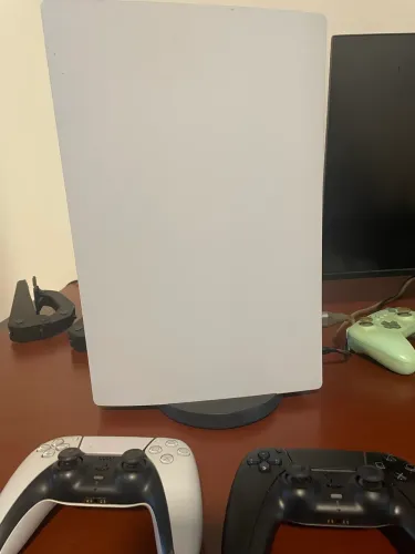 Playstation 5 Digital + Dois controles
