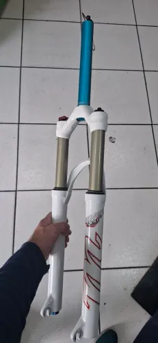 Suspensão aro e óleo Manitou aro 26