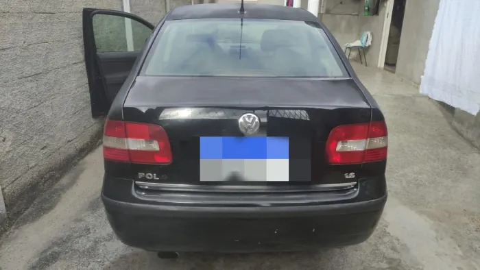Volkswagen Polo Sedan 1.6 MI 101cv 8V 4P 2004