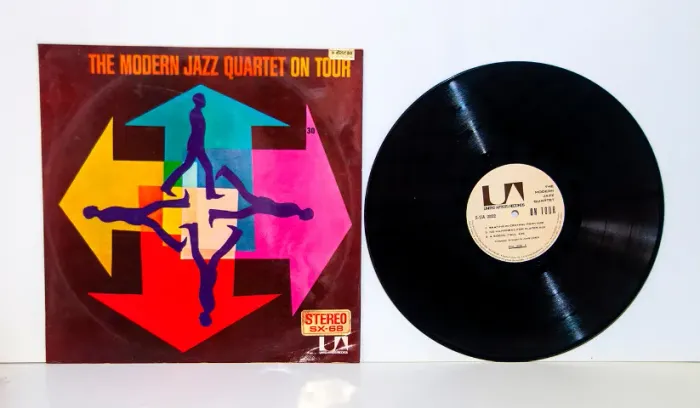 Disco Vinil - The Modern Jazz Quartet - On Tour - United Artists - Ind. Brasileira