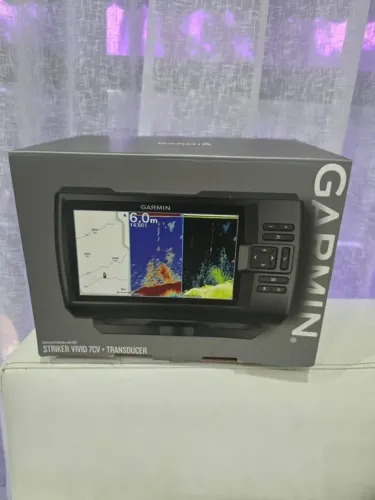 Garmin STRIKER Vivid 7CV + Transducer (sonda náutica / GPS Fish Finder)