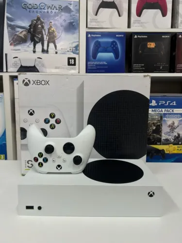 Xbox Series S em estado de novo - 2.399,00 no dinheiro ou 2.499,00 no pix - cartao com as 