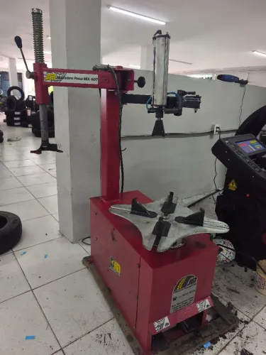 Desmontadora de pneus nova 