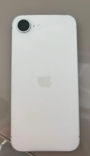 IPHONE 16e novo!!