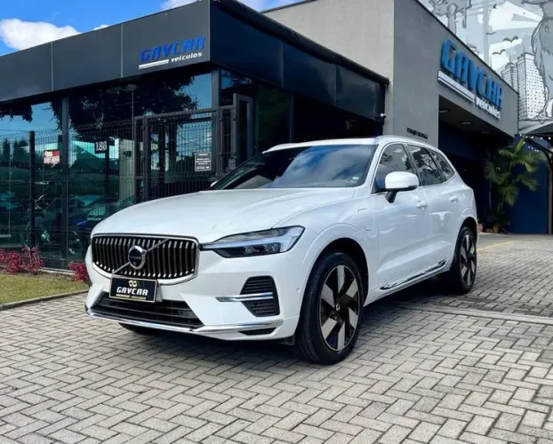 Volvo XC-60 T-8 Ultimate 2.0 AWD (híbrido) 2024