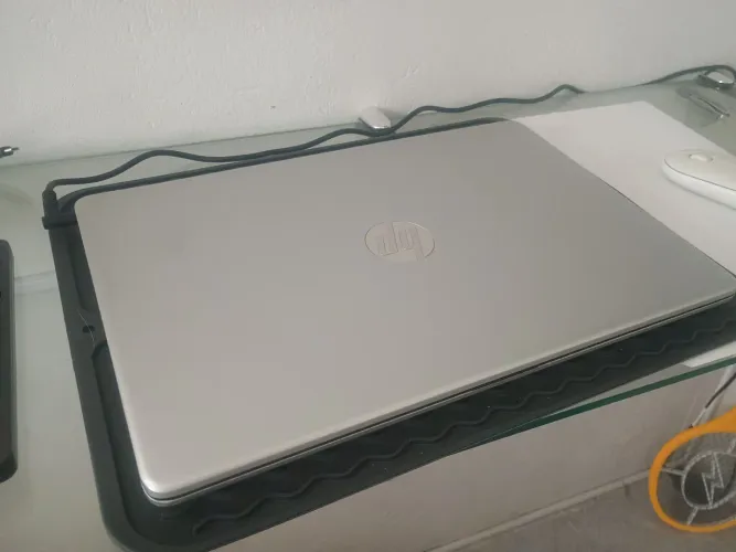 Note HP i3 10Th, SSD 256,8 Ram,tela IPS 15, bateria e teclados novos. Garantia 6 meses