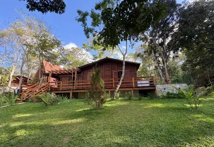 CHÁCARA DE MADEIRA MAÇARANDUBA EM GUARAMIRANGA