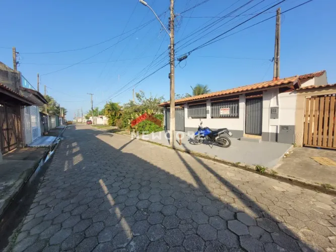 Casa em Rua São Jorge - Praia das Palmeiras - Caraguatatuba/SP