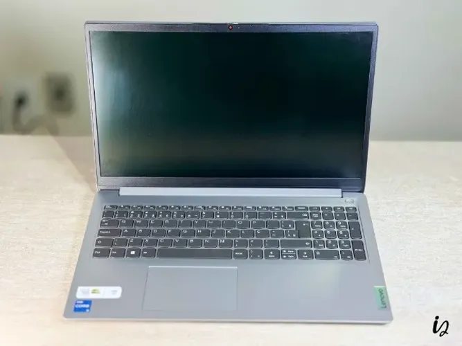 Notebook Lenovo IdeaPad 1 Intel Core i5 1235U 8GB RAM 480GB SSD WinPro 15,6"