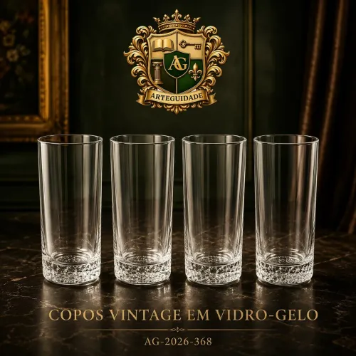 Copos vintage em vidro gelo