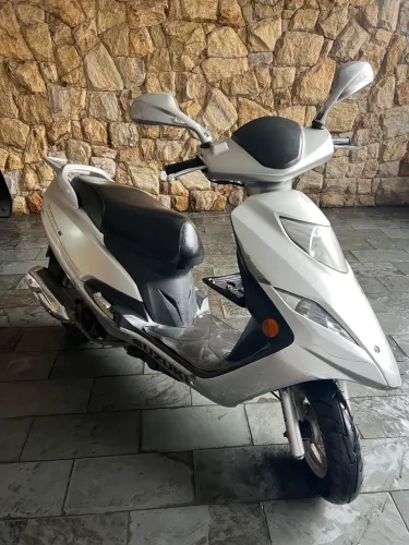 Burgman 125i (modelo 2012)