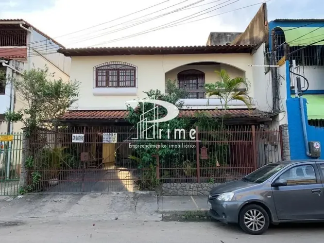 Sobrado com 2 dormitórios à venda, 400 m² por R$ 980.000,00 - Centro - São Gonçalo/RJ