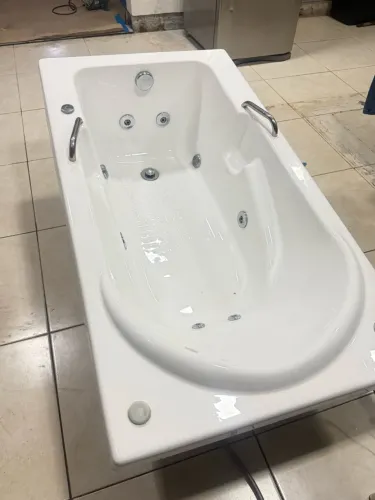 Banheira de hidromassagem