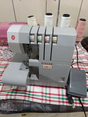 Máquina de costura 