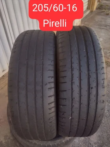 2 pneus 205/60-16 usados Pirelli
