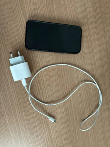 iPhone 13 256GB | Semi-novo | Ótimo Estado