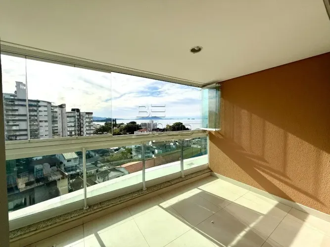 Apartamento no Línea com vista mar e 3 dormitórios em Barreiros