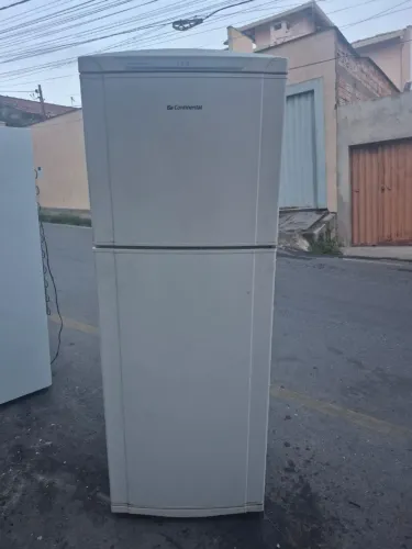 Geladeira Continental Duplex 468L funcionando 