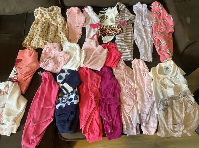 Lote de Roupinhas de Bebê Menina-M